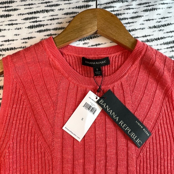 Linen Blend Sleeveless Sweater/Vest - Picture 6 of 9